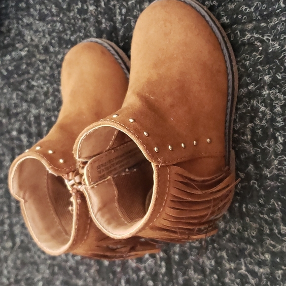 Kids-2 Shoes - Picture 3 of 4